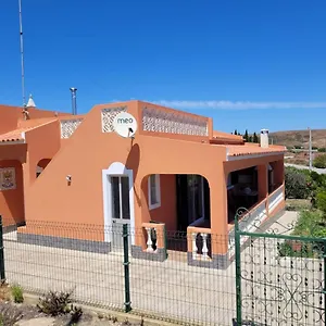 https://quinta-dos-moledros.hotelaalgarve.com