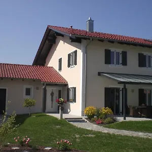 https://ferienhof-nirschl.com-bavaria.com
